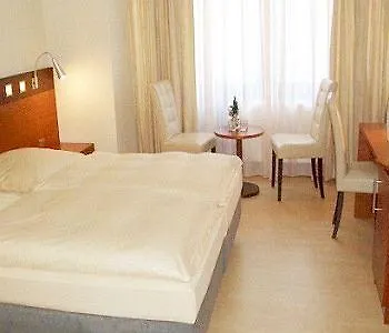 City Hotel Koln Am Neumarkt  Кёльн